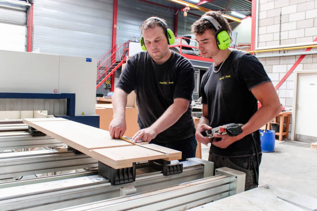 Produceren meubels in Joure