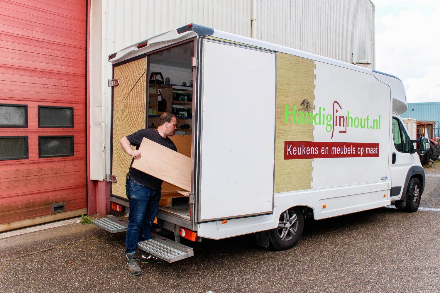 Levering houten keuken op maat