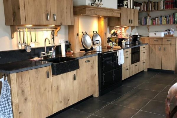 Landelijke houten keuken in Burdaard