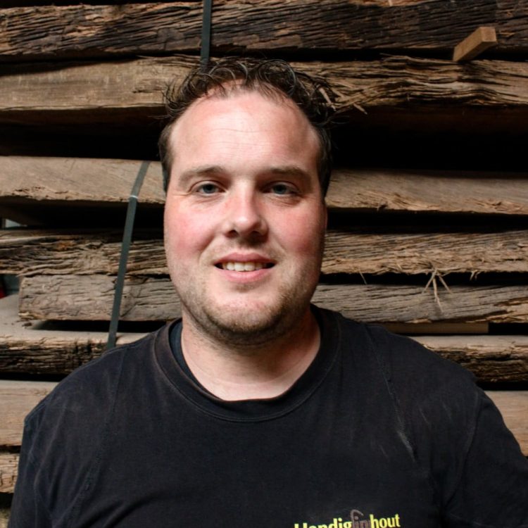 Sytse handig in hout